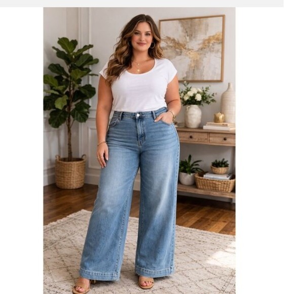 Judy Blue Denim - Judy Blue High Waist Wide Leg Jeans Light Wash Denim Size 15/32 JB82401MD